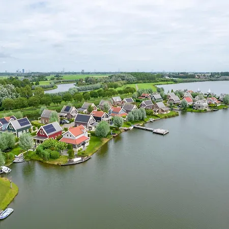 Holiday home On The Water With Veranda Simonshaven