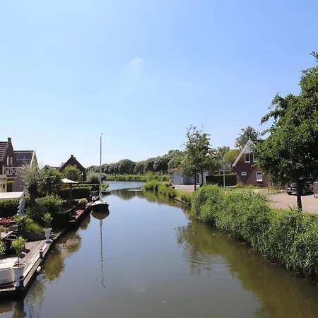 Vakantiehuis By Water Near Rotterdam