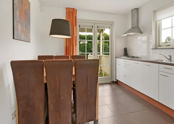 By Water Near Rotterdam Simonshaven