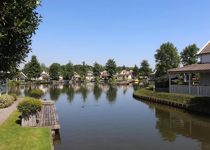 By Water Near Rotterdam * Simonshaven