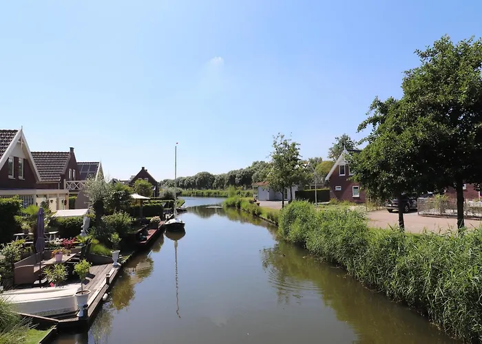Сasa de vacaciones By Water Near Rotterdam