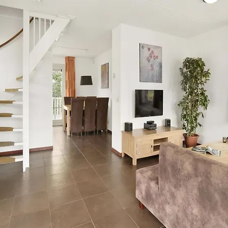 By Water Near Rotterdam * Simonshaven