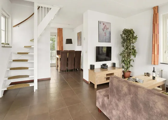 By Water Near Rotterdam * Simonshaven