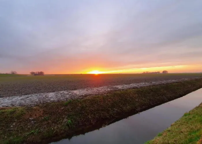By Water Near Rotterdam Vakantiehuis